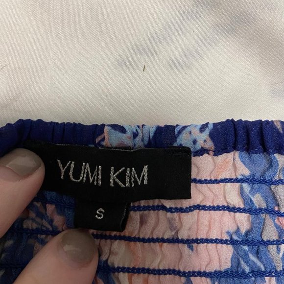 Yumi Kim Off the Shoulders Blue Blouse with Floral Design, Size Small - Picture 5 of 7